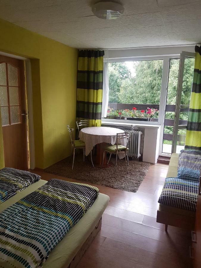 Valeria Lodge *